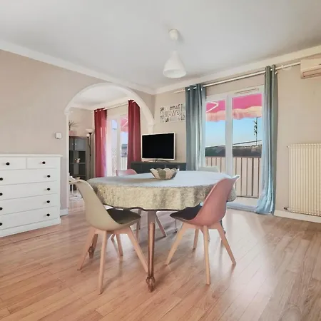 Appartement Lumineux Avec Balcon Saint-raphaël