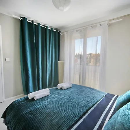 Lumineux Avec Balcon Saint-raphaël *