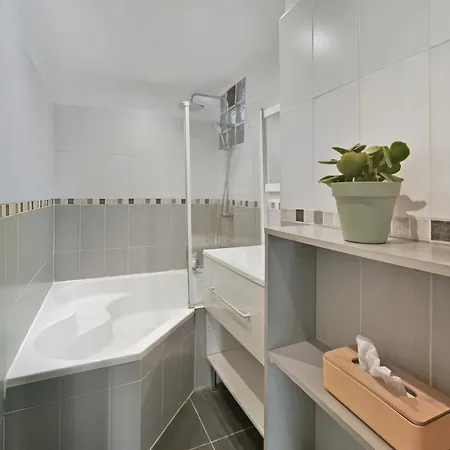 Lumineux Avec Balcon Saint-raphaël *