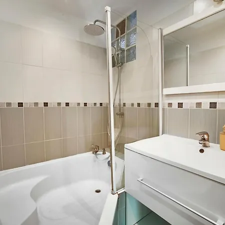 Appartement Lumineux Avec Balcon Saint-raphaël *