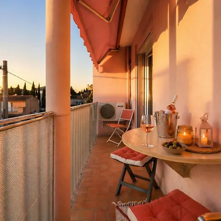 Lumineux Avec Balcon Saint-raphael Сен-Рафаель