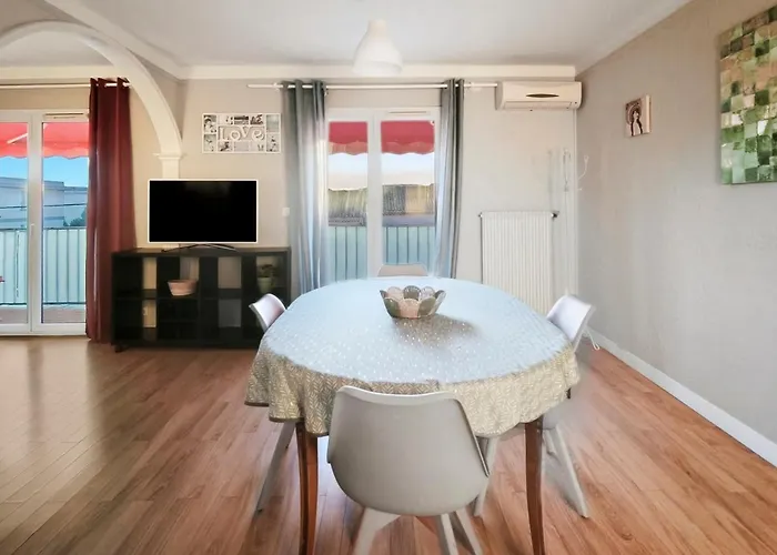 Lumineux Avec Balcon Saint-raphael Сен-Рафаэль