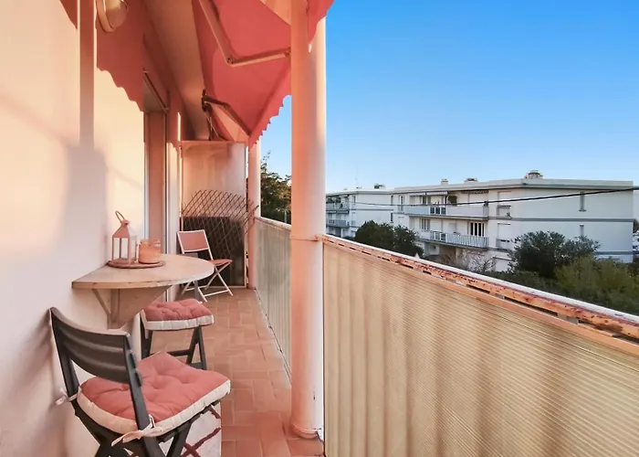 Апартаменты Lumineux Avec Balcon Saint-raphael *