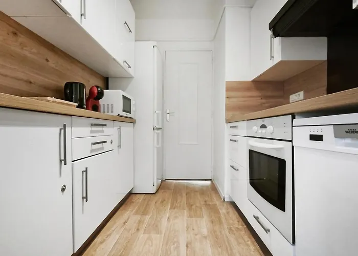 Апартаменты Lumineux Avec Balcon Saint-raphael Сен-Рафаэль