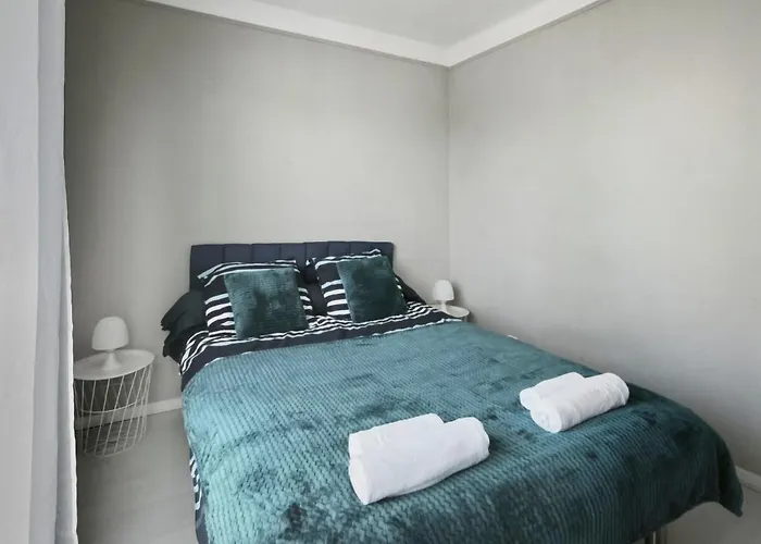 Апартаменты Lumineux Avec Balcon Saint-raphael *